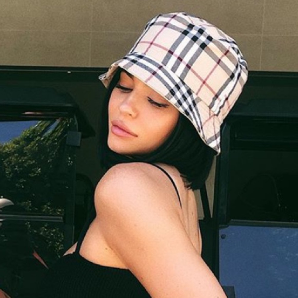 Burberry bucket hat